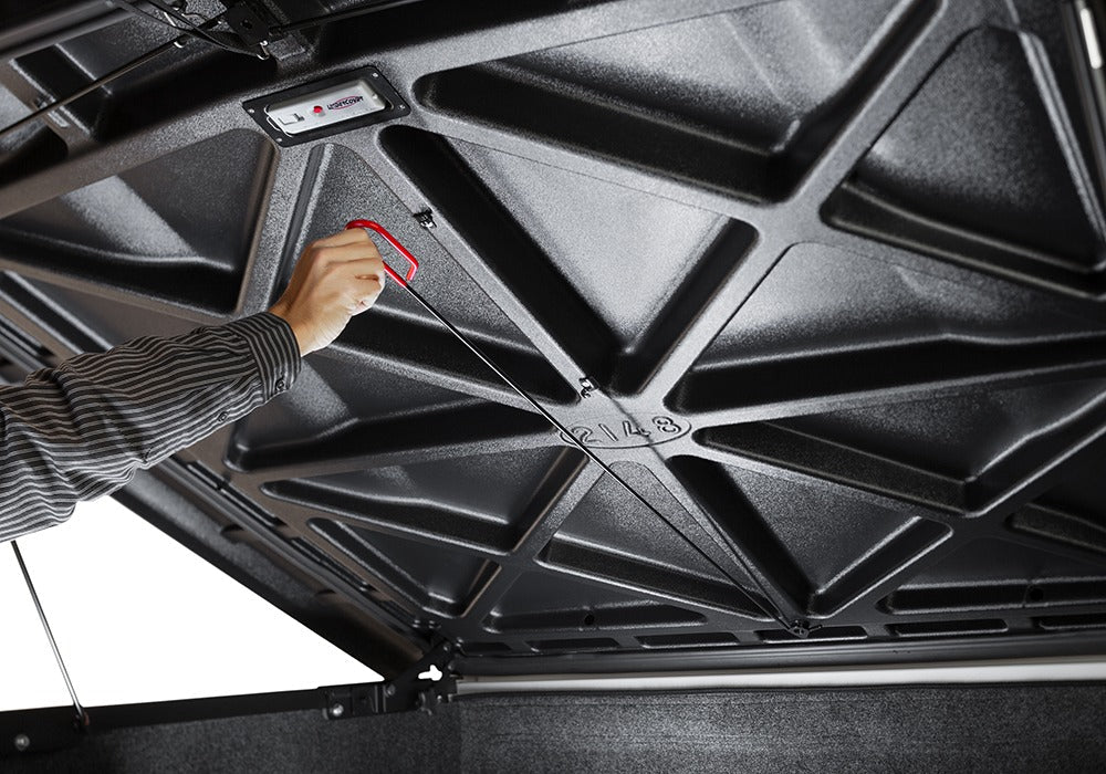 Undercover Uc4148 Tonneau Cover - image 4