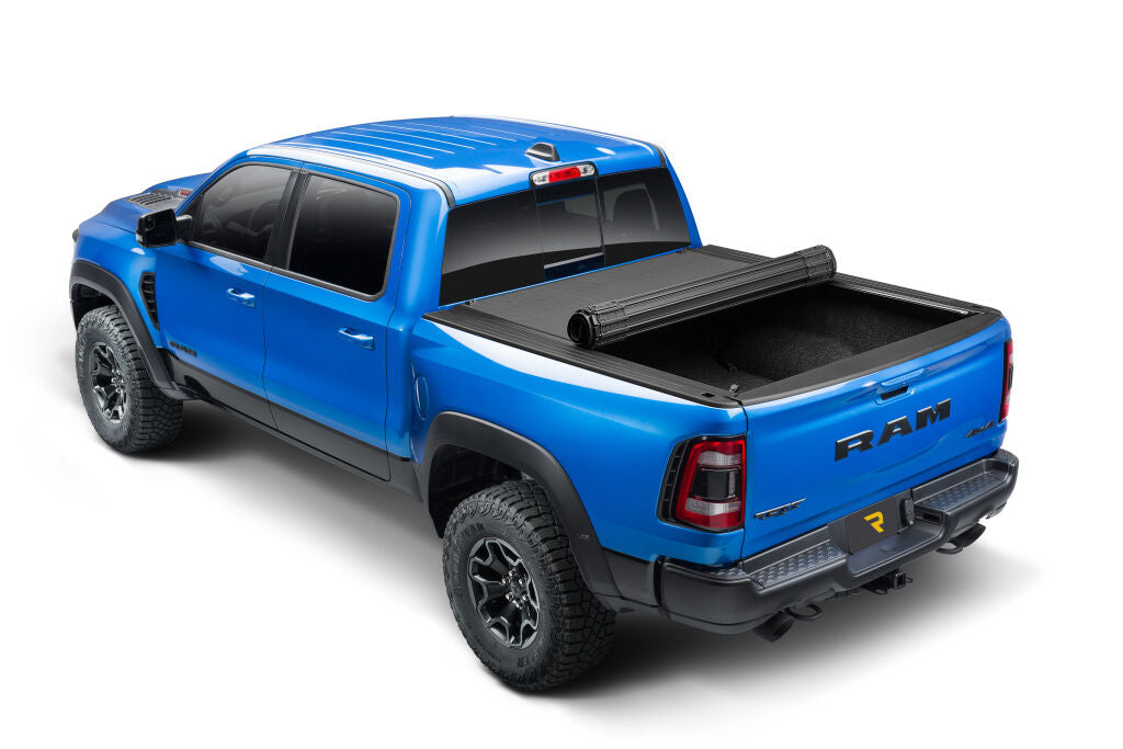 BAK Industries Revolver X4s Aluminum/ Vinyl Tailgate Handle Lock Tonneau Cover 80223 - image 9