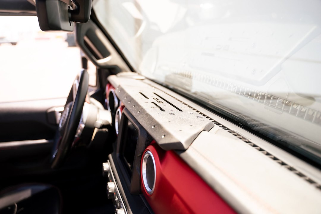 DV8 Offroad DMJL-01 Jeep JL/JT Device Mount Plate