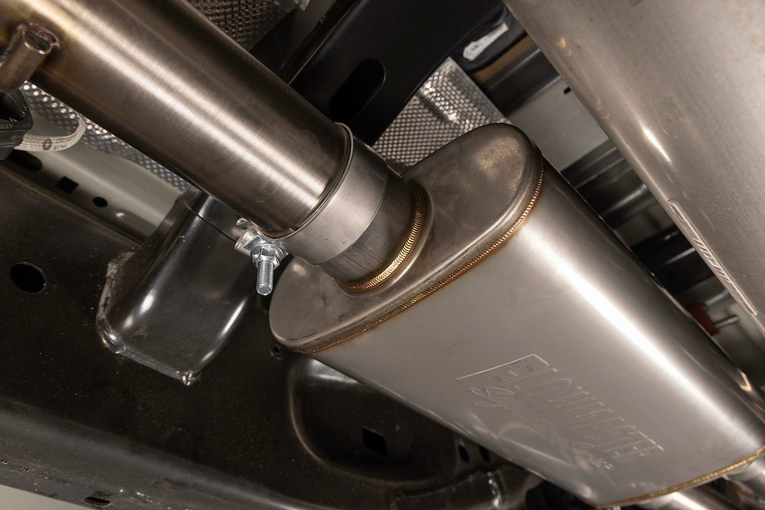 Flowmaster 737889 Signature Series Cat-Back Exhaust Kit