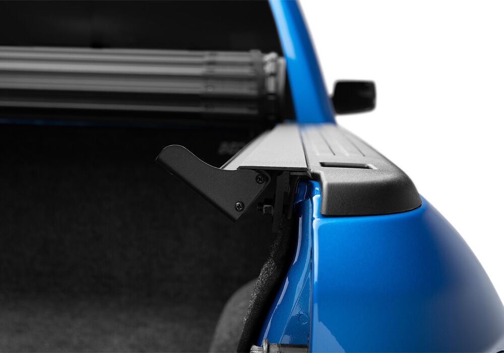 BAK Industries Revolver X4s Aluminum/ Vinyl Tailgate Handle Lock Tonneau Cover 80223 - image 15