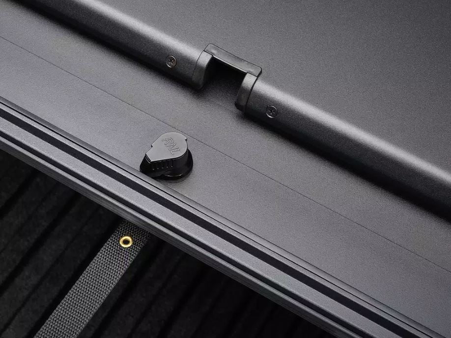 Roll-N-Lock 533A-XT A-Series XT Tonneau Cover