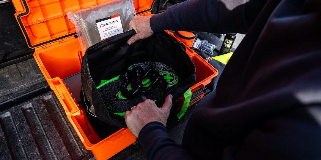 Decked A0132-Road-Org Roadside Emergency Kit