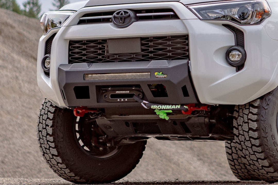 Ironman 4x4 BBR078 Raid Stubby Bull Bar