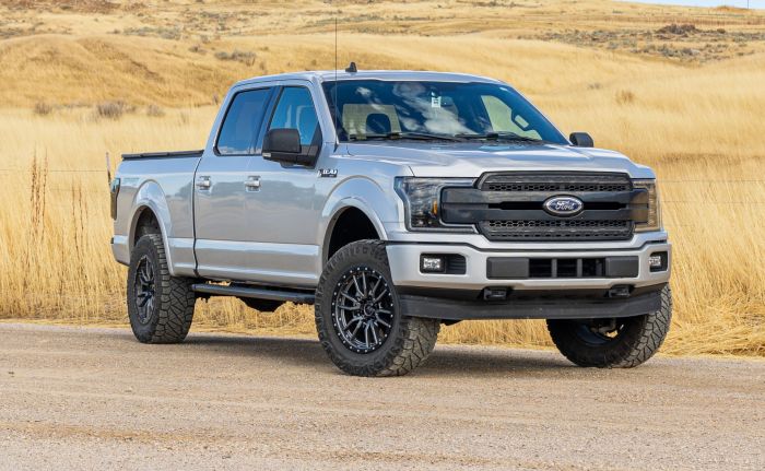 ReadyLift 62-23040 SST 2.1 Stage 2 Suspension Lift Kit