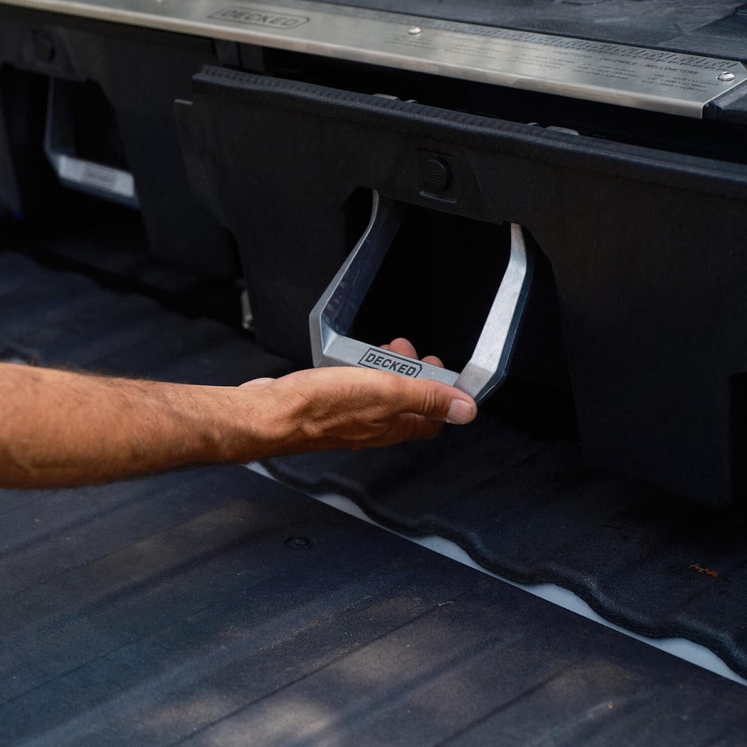 Decked XG9 Vehicle-Specific Lateral Drawer System