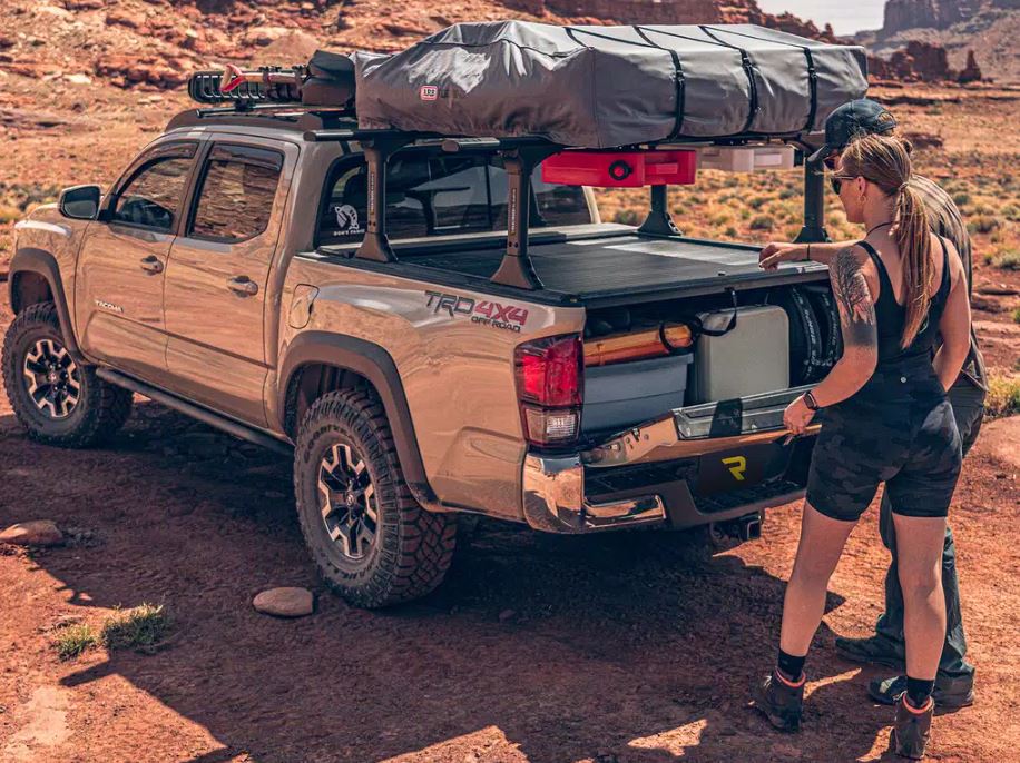Roll-N-Lock 533A-XT A-Series XT Tonneau Cover
