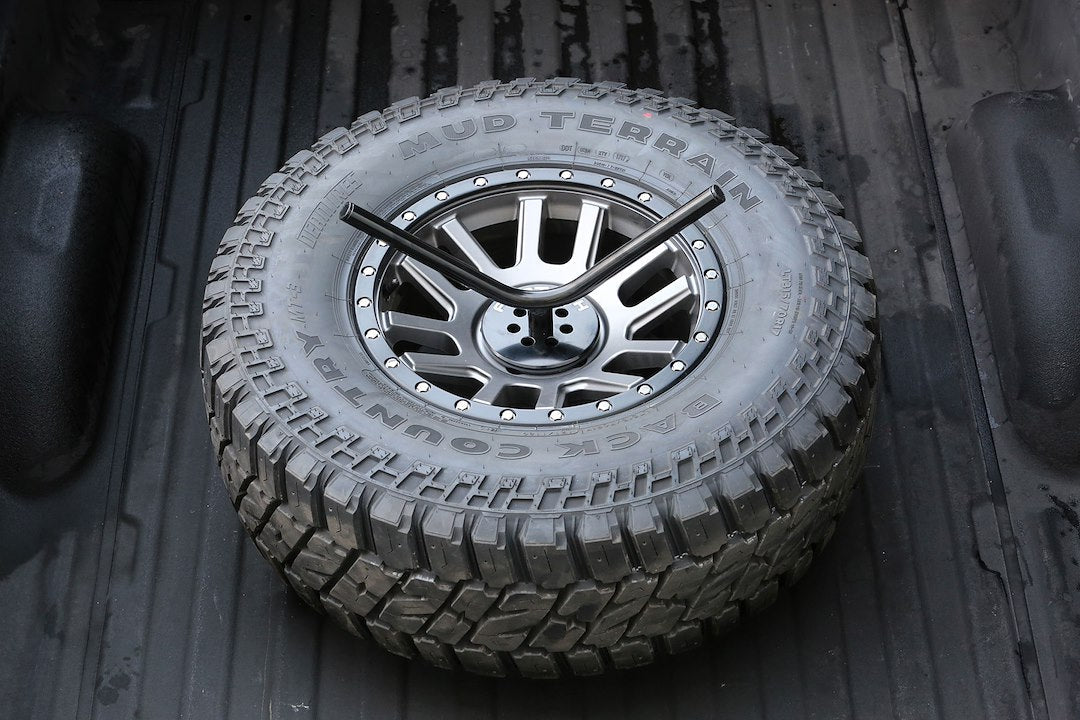 Fabtech FTT10001BK Black Spare Tire Carrier