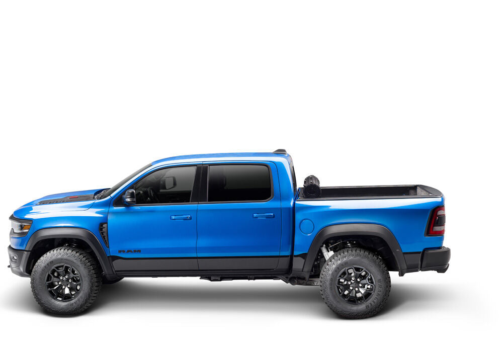BAK Industries Revolver X4s Aluminum/ Vinyl Tailgate Handle Lock Tonneau Cover 80223 - image 7