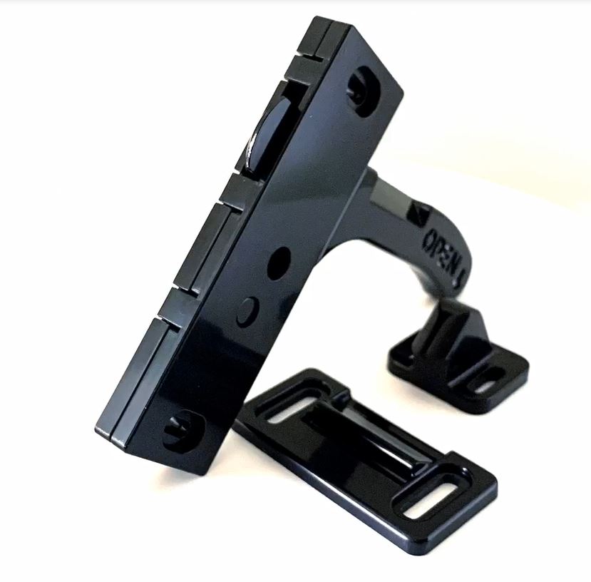 JR Products Screen Door Latch (10765) – Color: Black