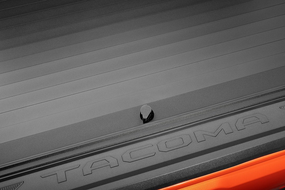 Roll-N-Lock 532A-XT A-Series XT Aluminum Tonneau