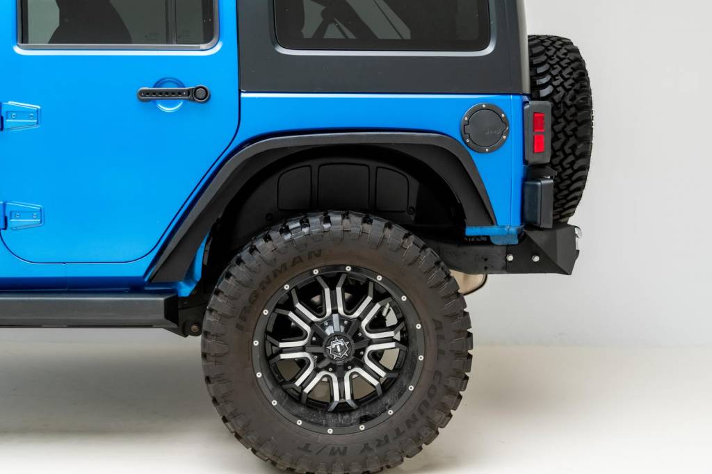 Paramount Automotive 51-0713 R-5 Canyon Stubby Fender Flare