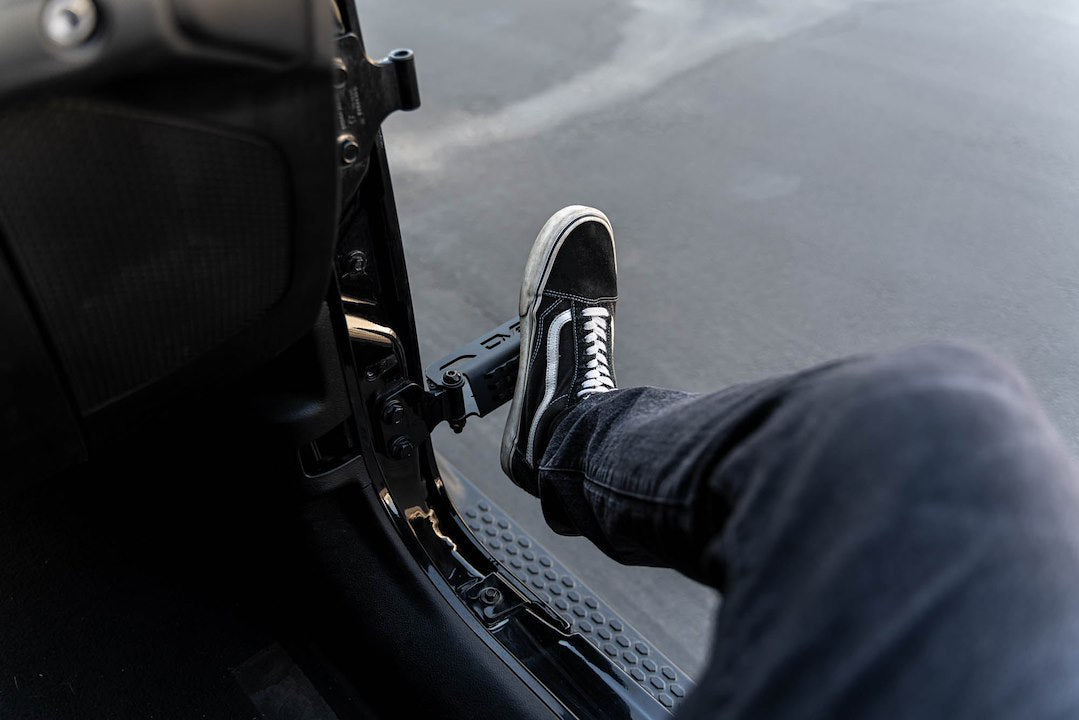 DV8 Offroad STJL-05 Jeep Wrangler/Gladiator Foot Rest