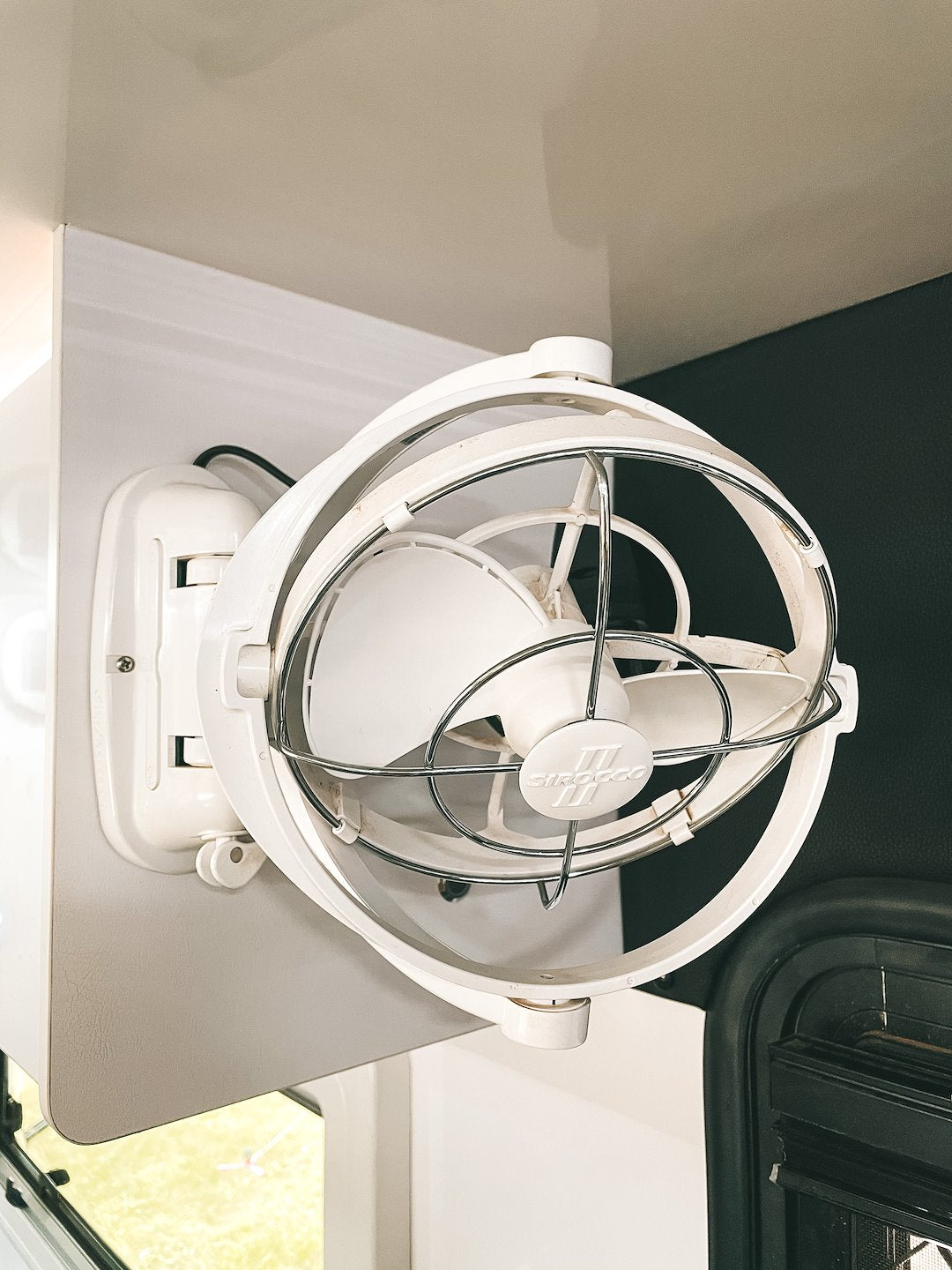 Caframo Limited 7010cawbx Fan - image 8
