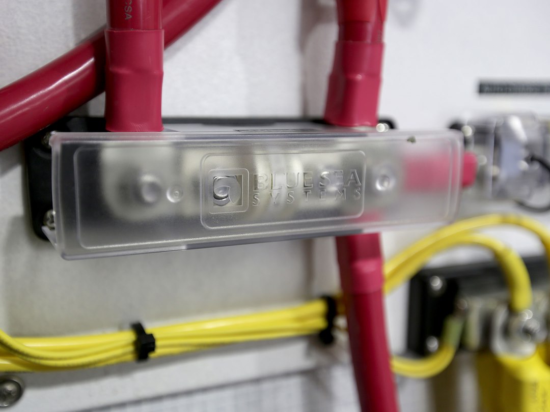 Blue Sea 5502-Bss Fuse Block - image 3