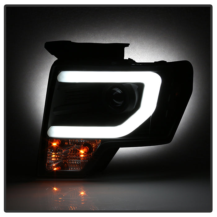 Spyder 5077592 Signature Halogen Projector Headlight