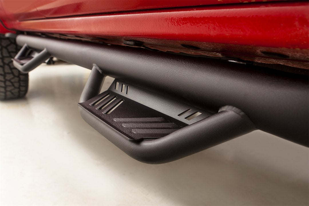 Lund 34641173 Terrain HX Step GM HD Double-Cab Nerf Bar