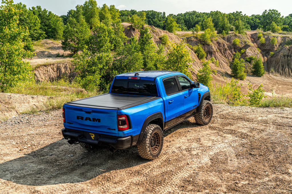 Retrax 30462 IX Aluminium Tonneau Cover for Chevy/GMC