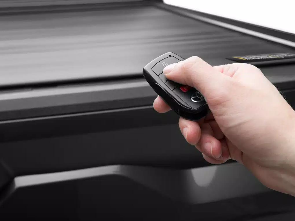 Retrax EQ0379-1 EQ Aluminium Remote-Locking Tonneau Cover