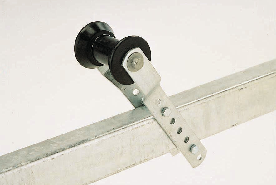 C.E. Smith Company 32003G Adjustable Keel Roller Bracket - image 2