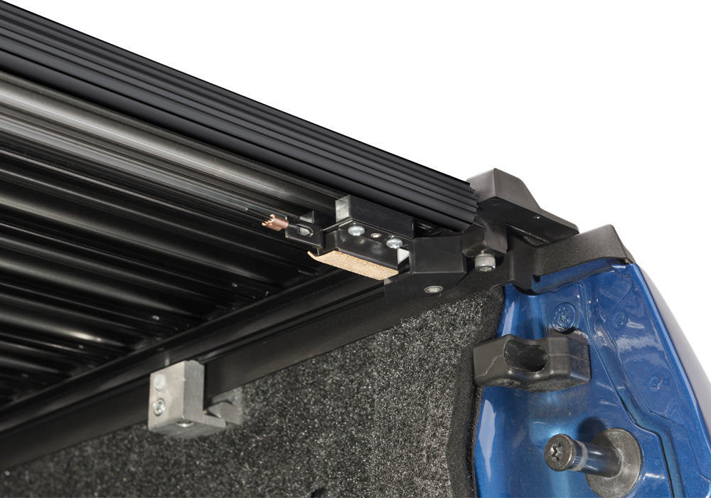Retrax 30378 IX Aluminium Tonneau Cover for F-150