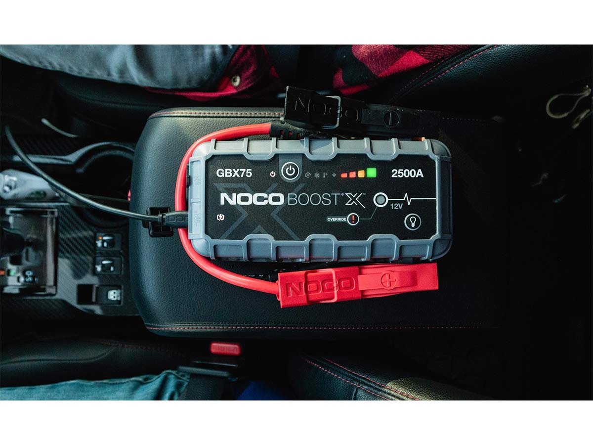 NOCO GBX75 12V 2500A Lithium Jump Starter — view 2